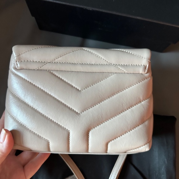 YSL Loulou Toy - Picture 8 of 17